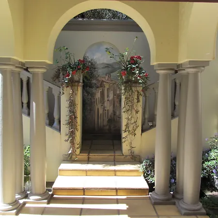 Villa Lugano Guesthouse-3